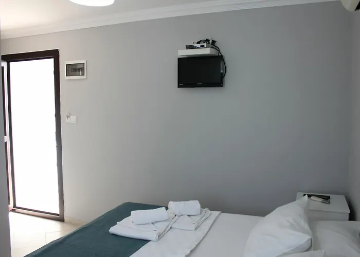 M2 Ξενοδοχείο 2*