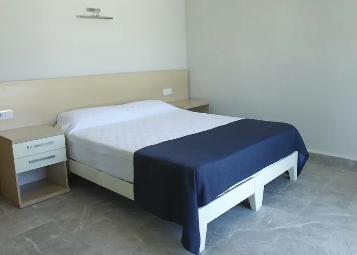 M2 Ξενοδοχείο 2*